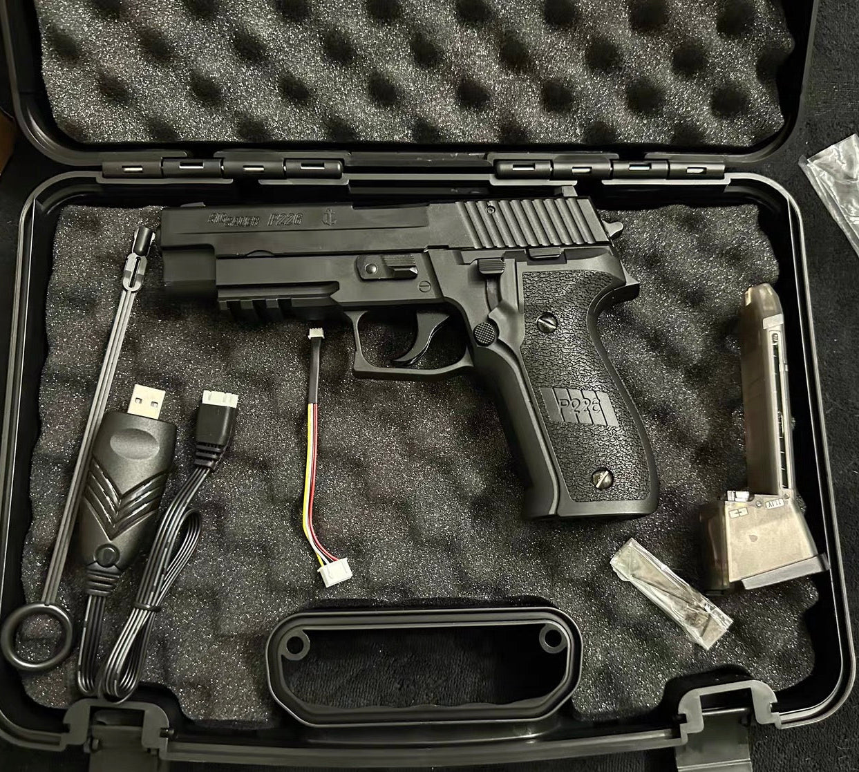 MLF Sigsauer P226 Realistic Gel Blaster Pistol