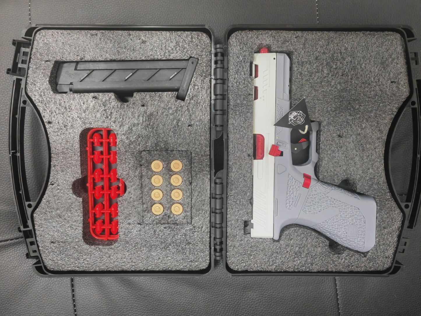 FengLiu-G17 Blowback Shell Ejecting Nerf Gun