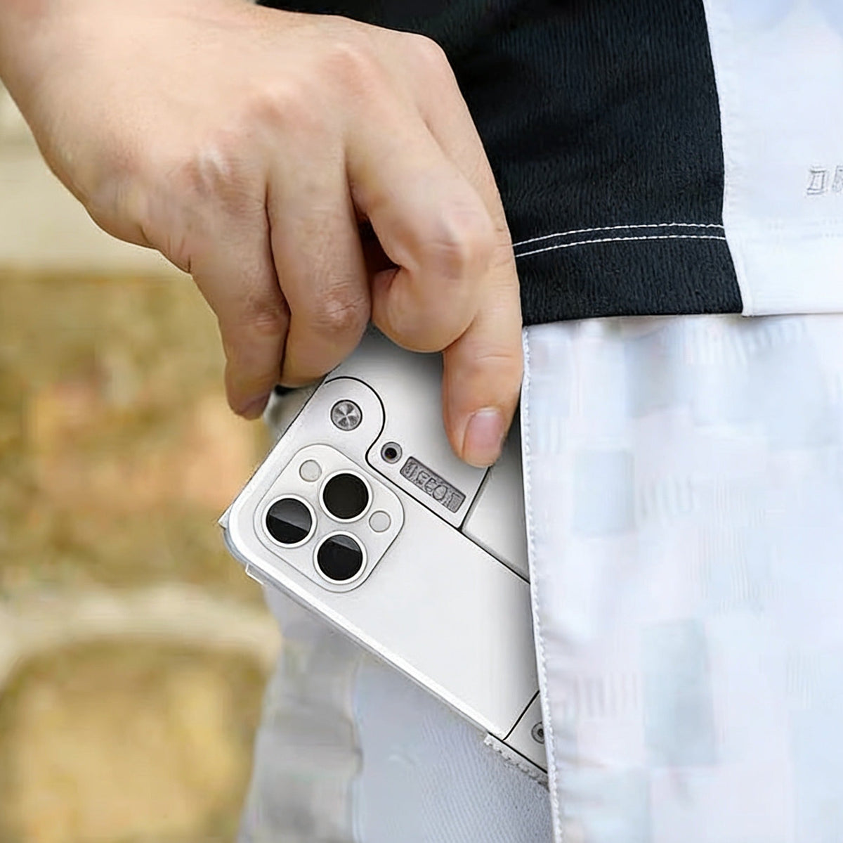IC3SO Foldable Phone-Style Fidget Toy Gun